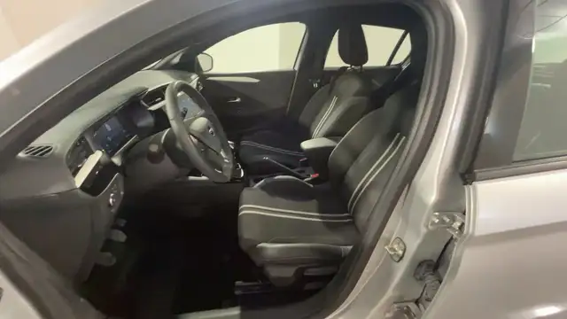 Opel Corsa view 8