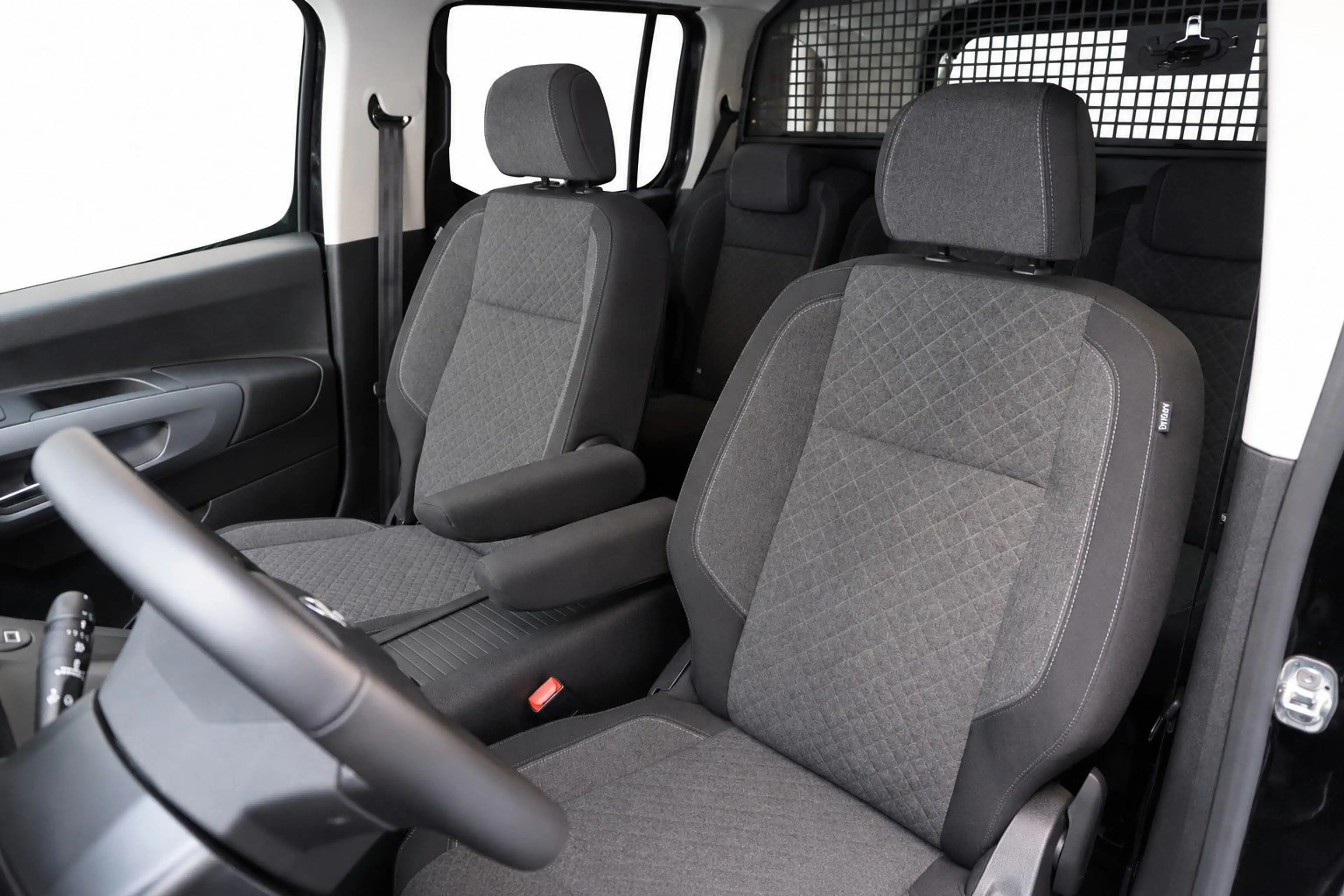 Opel Combo Life Edition N1 LED, NAVI, KLIMAAUTOMATIK — photo 15