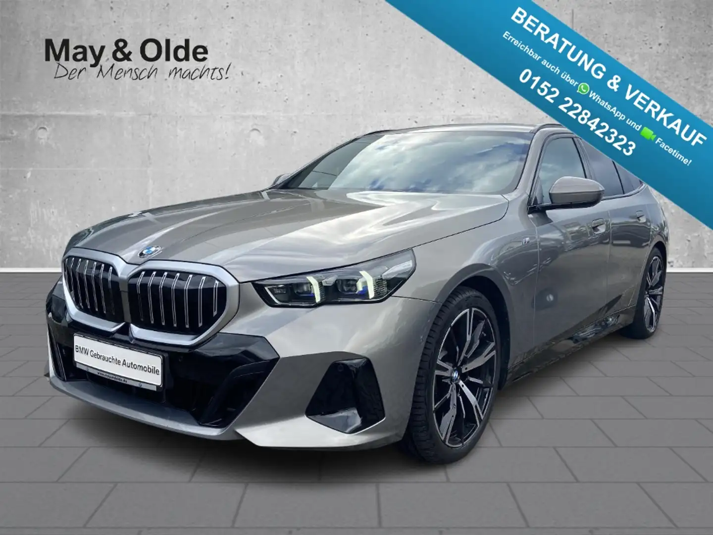 BMW 520 i Touring M Sport AHK Navi HarKar LED ACC Grau - 1