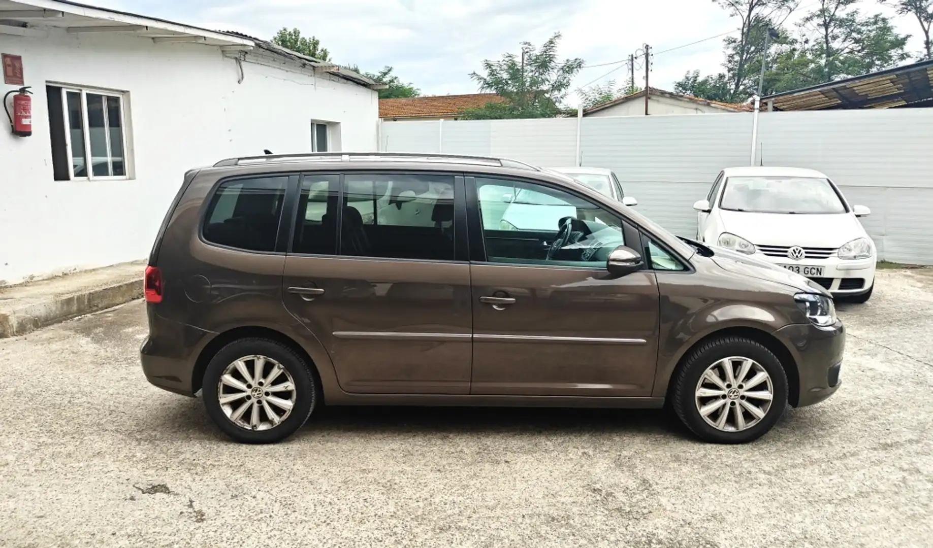 Volkswagen Touran 2.0TDI Sport DSG Marrone - 2