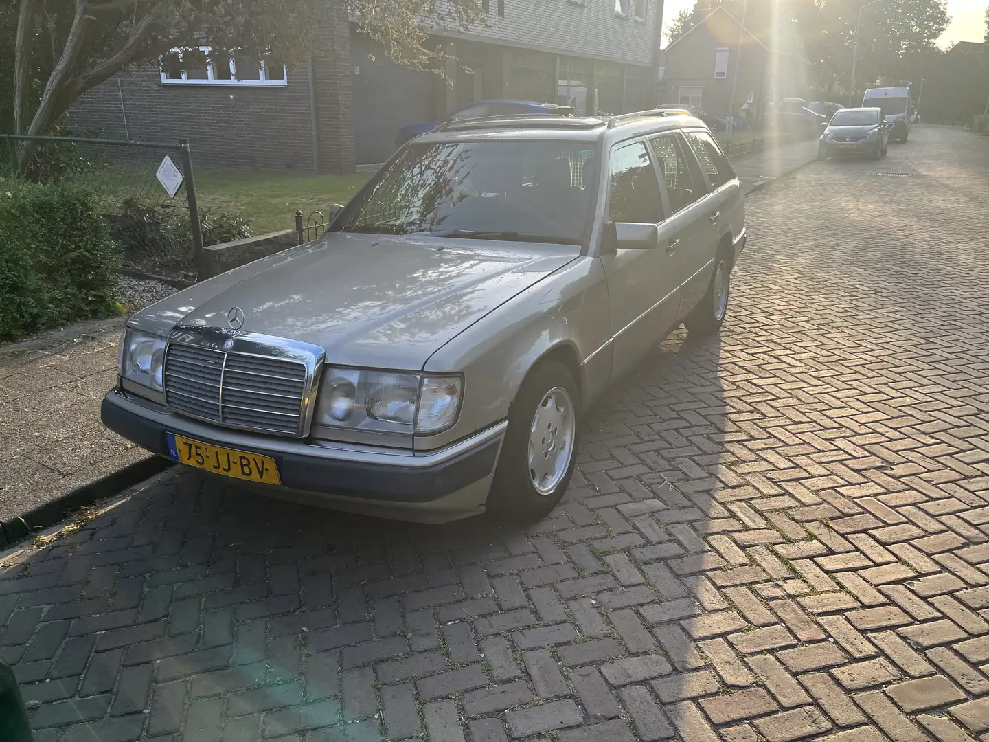 Mercedes-Benz 230 TE - 2