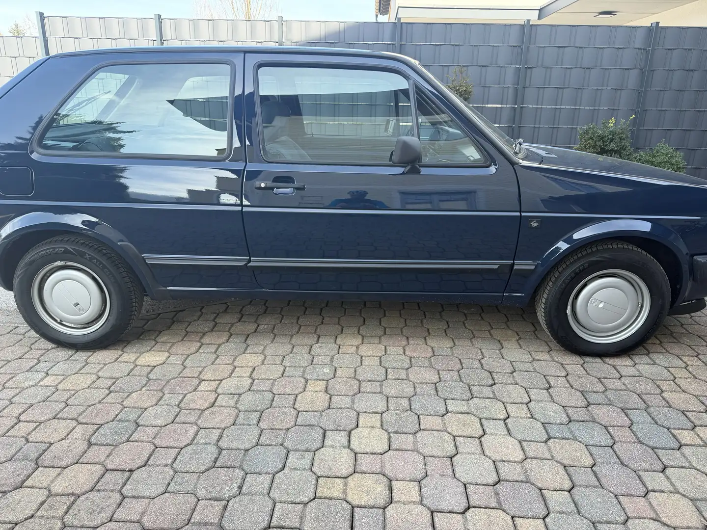 Volkswagen Golf Lack neu - 1