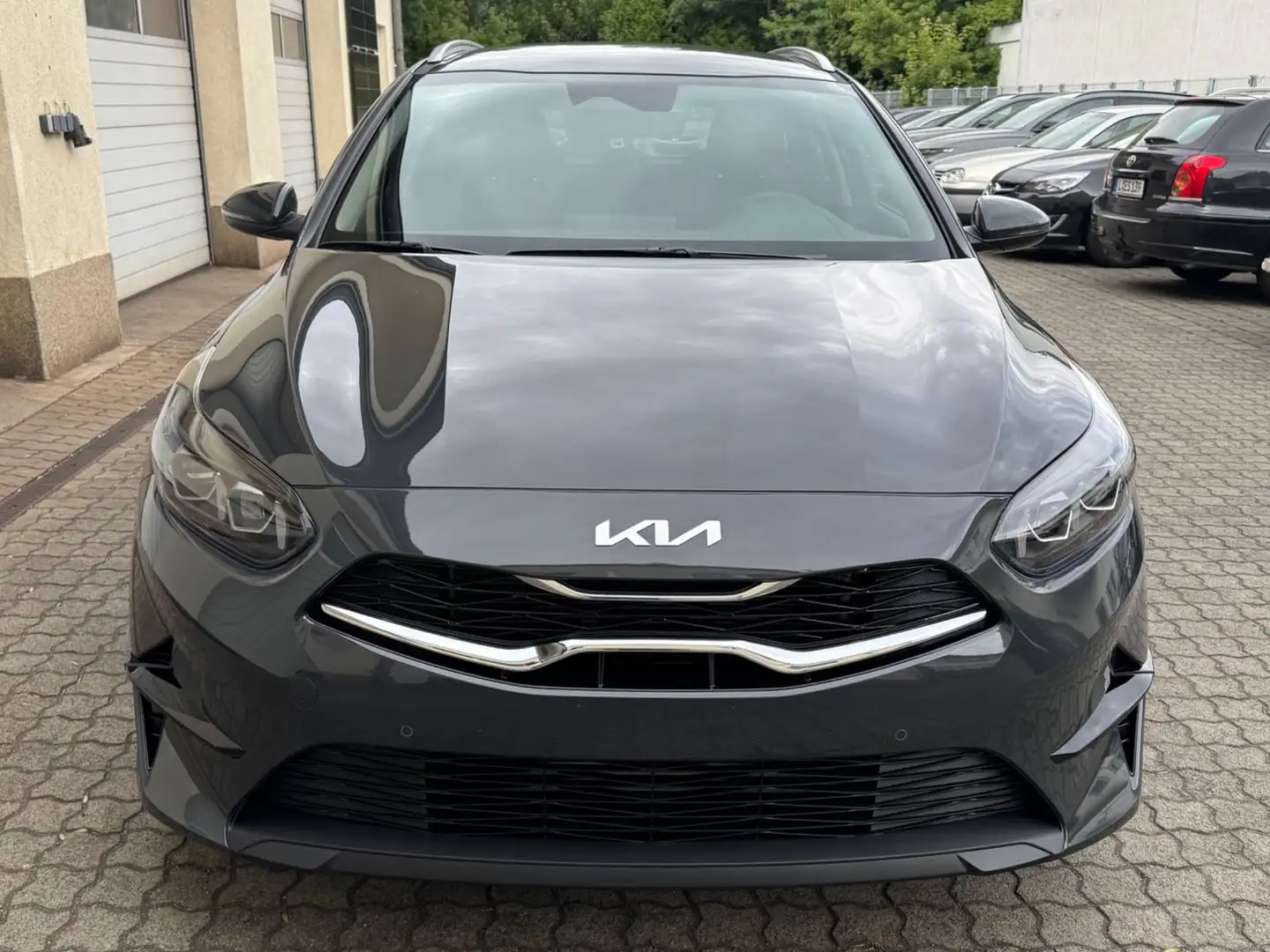Kia Ceed SW / cee'd SW 1,5 T- GDi DCT Grau - 2