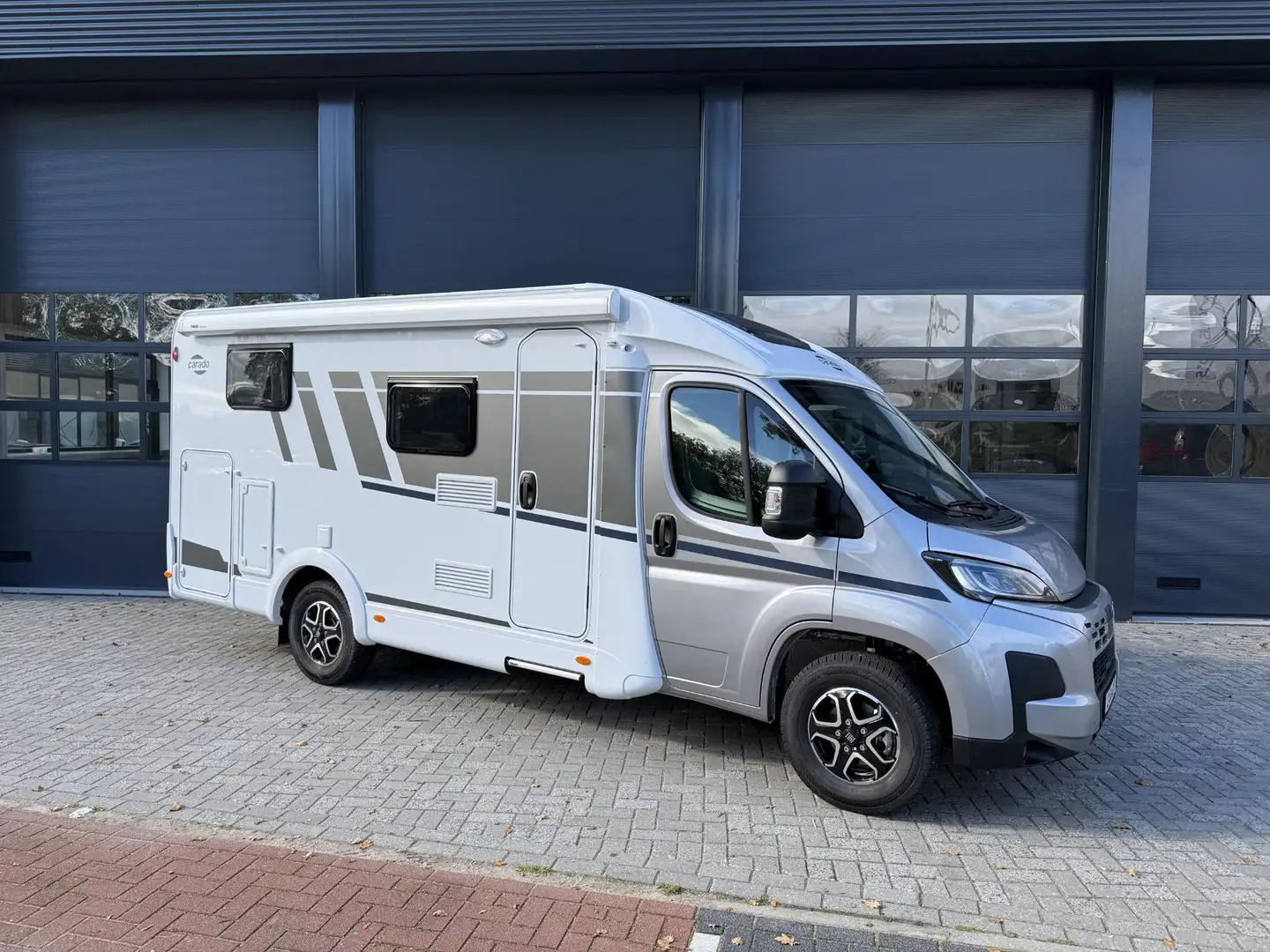 Carado V 337 Pro+ Automaat Grijs - 1