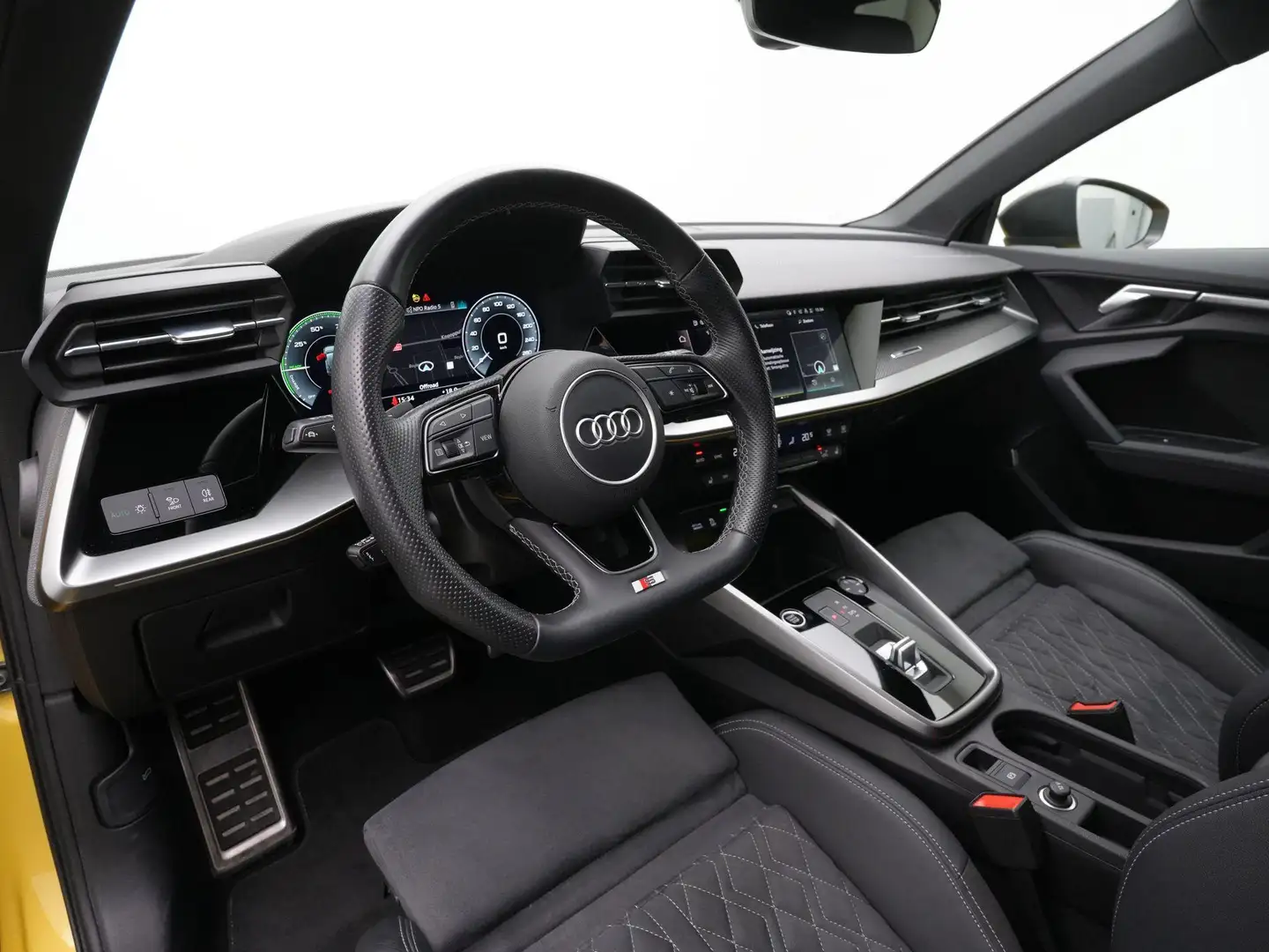 Audi A3 Sportback 45 TFSI e 245 pk S-tronic S-Line | Matri Jaune - 2