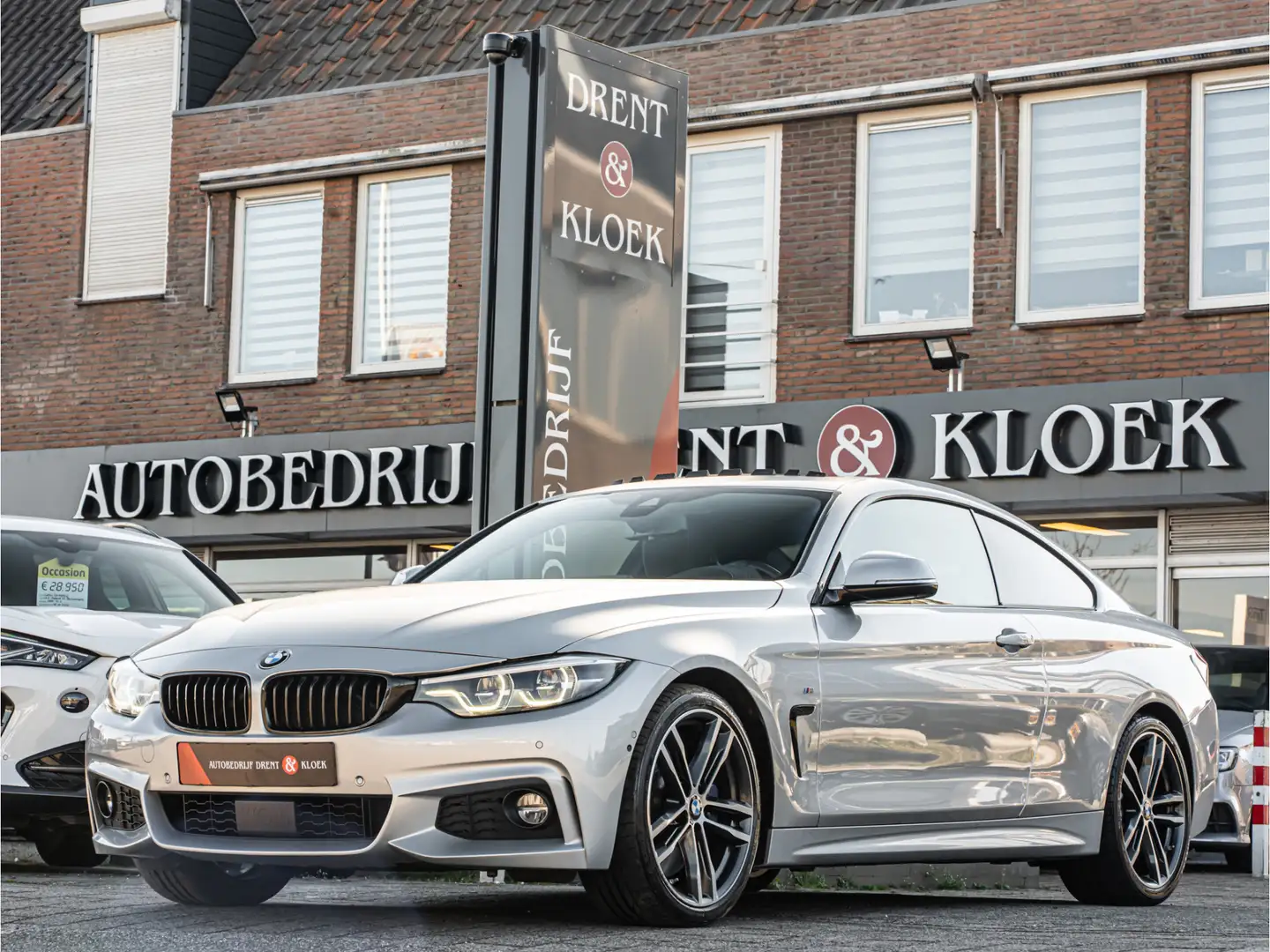 BMW 440 4-serie Coupé 440i High Exe M-Sport ORG NL PANO HA Grijs - 1