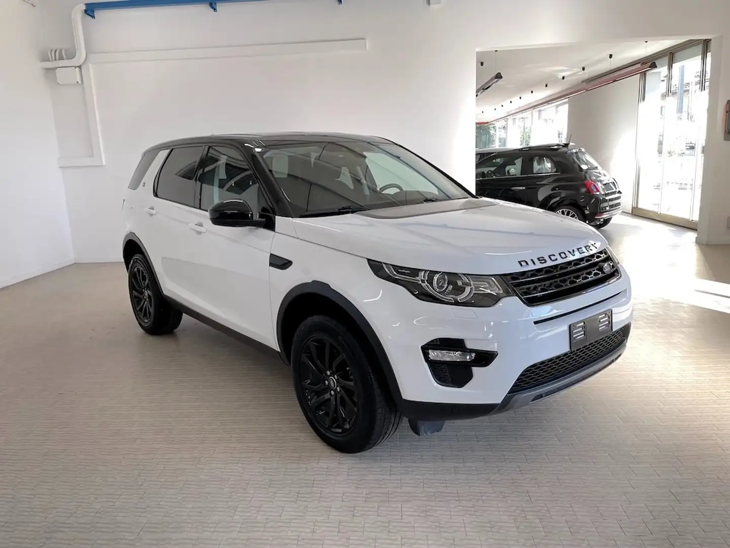 Land Rover Discovery Sport 2.0 TD4 150 CV 2wd BLACK PACK+XENO+NAVI+CERCHI18" Bianco - 2