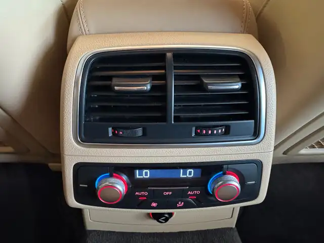 Audi A6 view 6