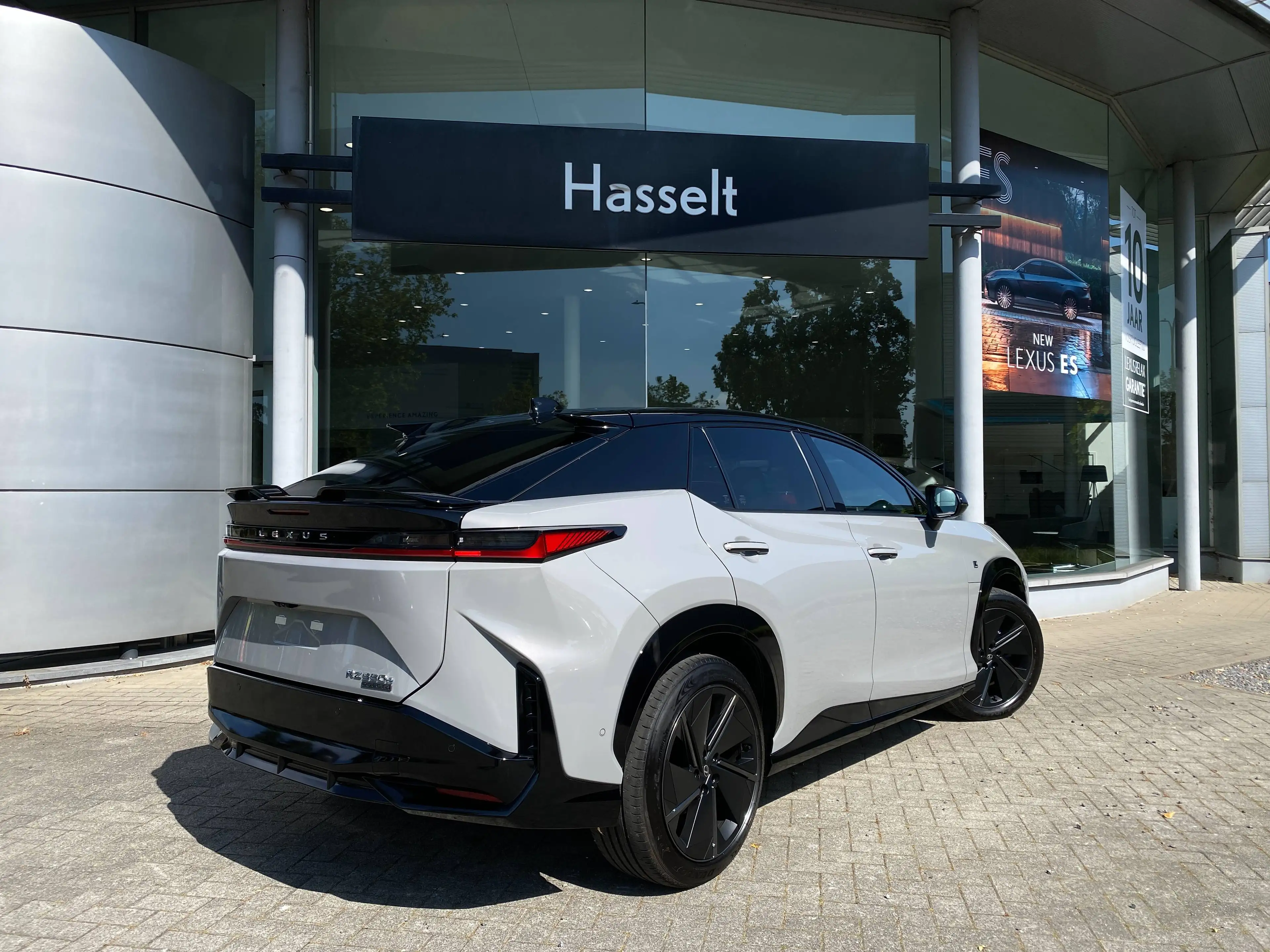 Lexus RZ RZ 550e 77 kWh AWD F Sport Line F Sport Line — photo 2