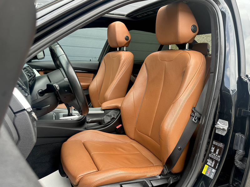 BMW 330 330e PHEV / Pack M / Pano. / LED / Cuir — photo 9
