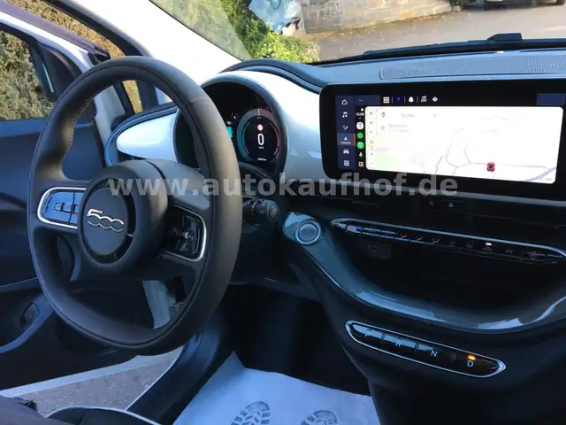Fiat 500E view 14