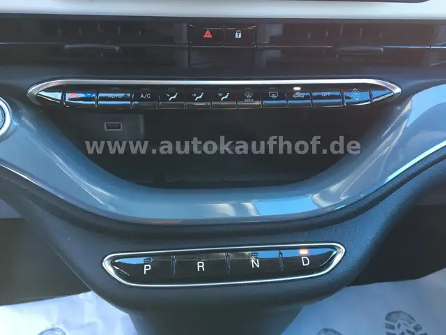 Fiat 500E view 21