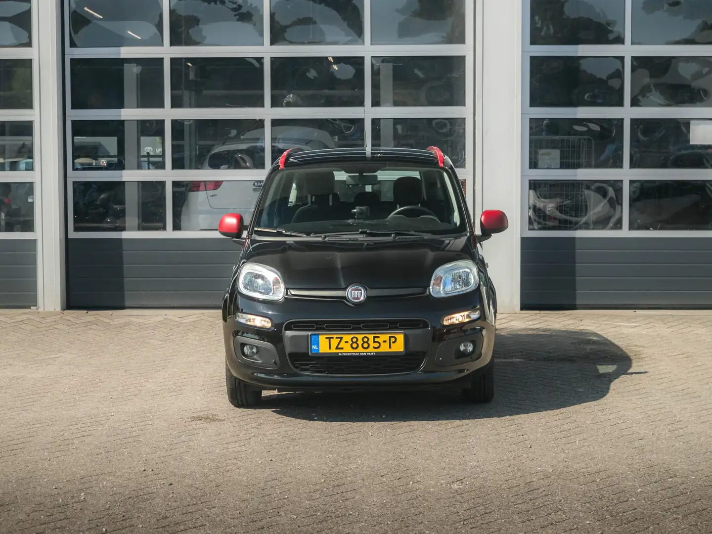Fiat Panda TwinAir Turbo Lounge l Automaat l Airco | Parkeers Zwart - 2