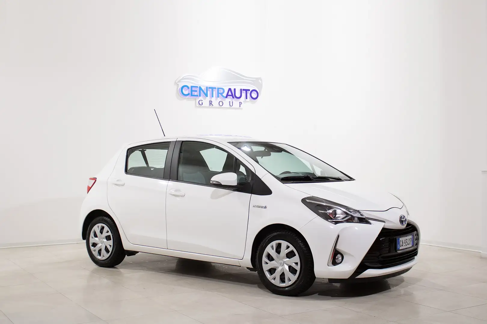 Toyota Yaris 1.5 HYBRID 73cv BUSINESS *NEOPATENTATI* Bianco - 2