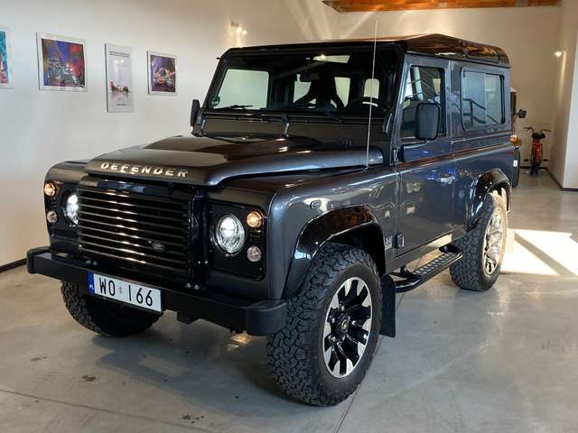 Land Rover Defender 90 Works V8 70th Edition 405 PS 5.0 V8 No38 of 150