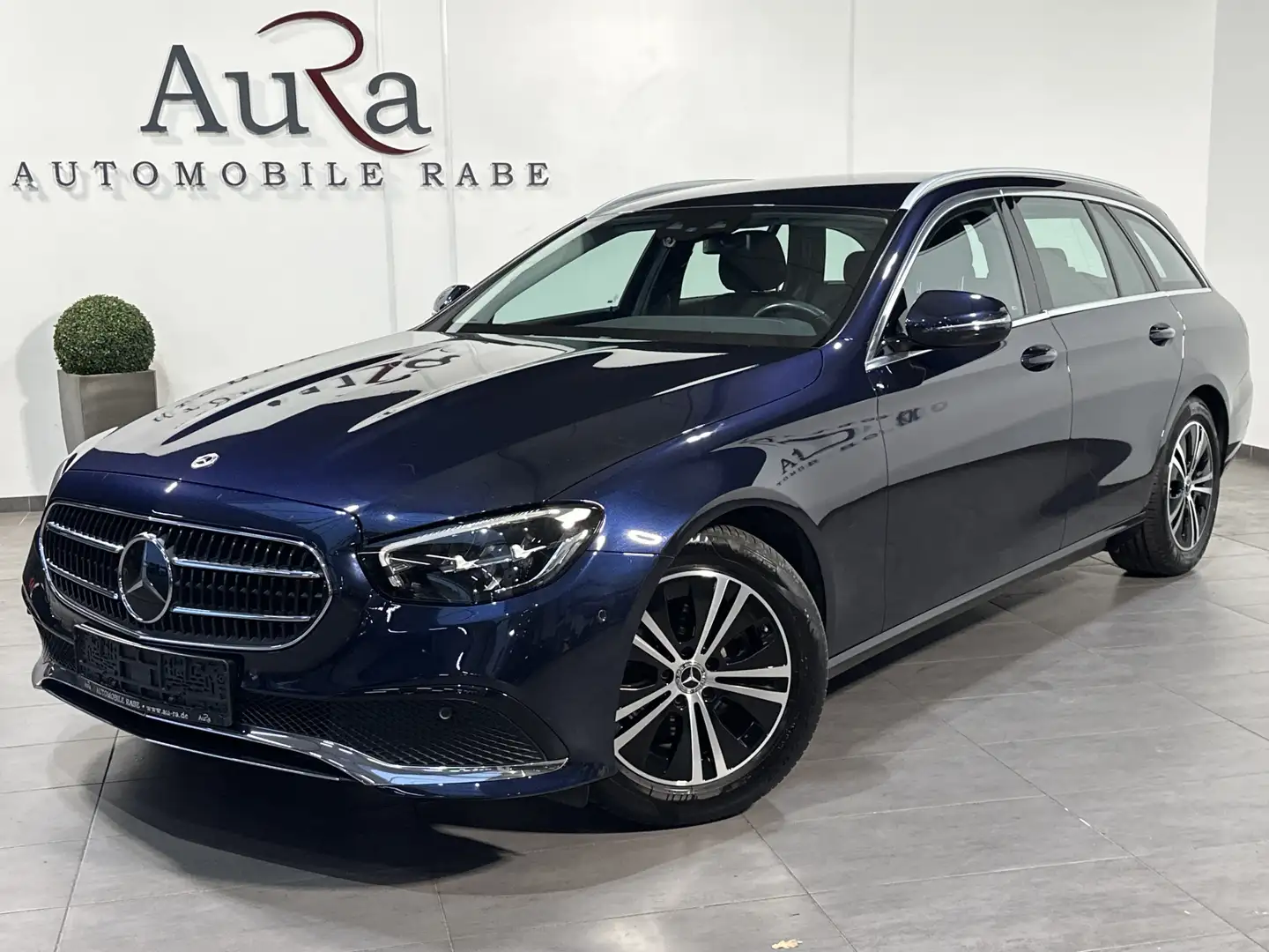 Mercedes-Benz E 220 T Avantgarde NAV+LED+KAM+ACC+WIDE+CARPLAY Bleu - 2