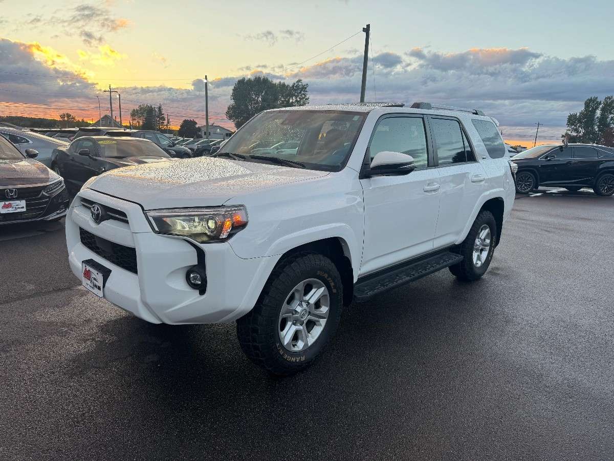 2022 Toyota 4Runner 4WD SR5  💰 $185 Weekly Tax In — снимка 1