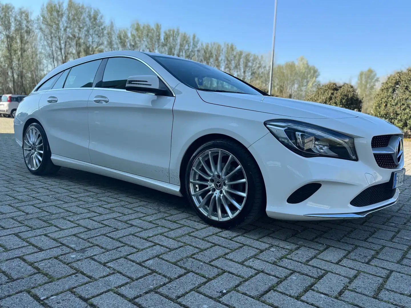 Mercedes-Benz CLA 200 SHOOTING BRAKE X117 SW AUTOMATIC PREMIUM - 2