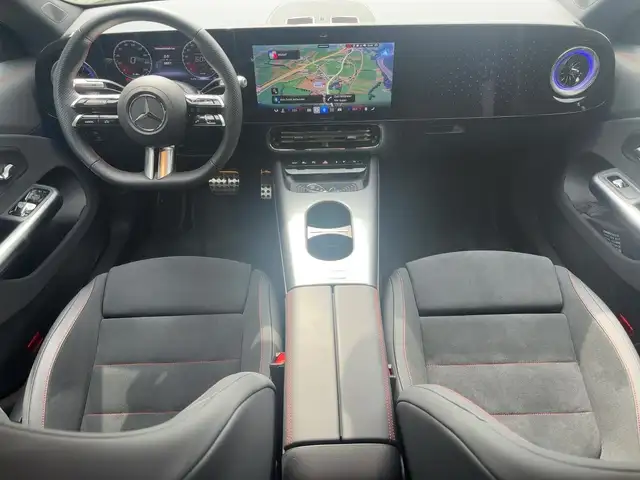 Mercedes-Benz CLA 250 + mit EQ Technologie KeyGo Shz eHeck Mbeam Ansicht 4