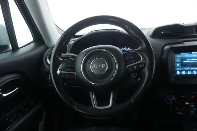 Jeep Renegade view 11