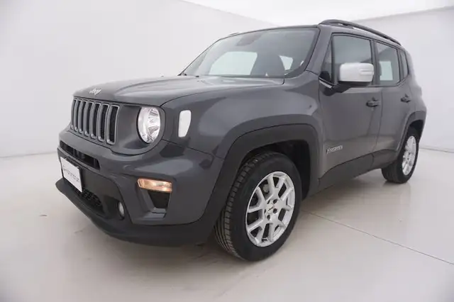Jeep Renegade view 9