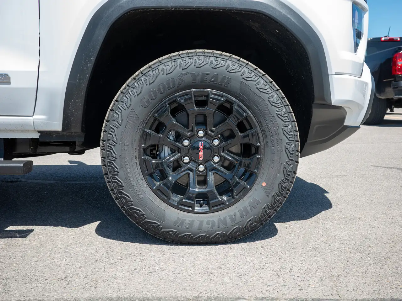 GMC Canyon снимка GMC Canyon
