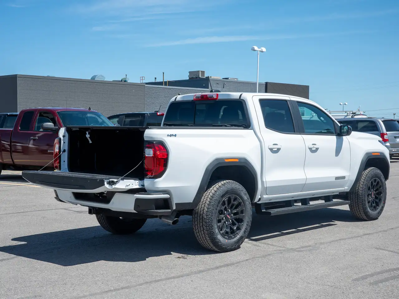 GMC Canyon снимка GMC Canyon