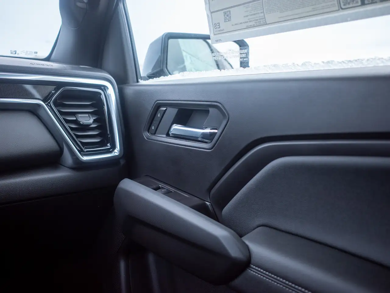 GMC Canyon снимка GMC Canyon