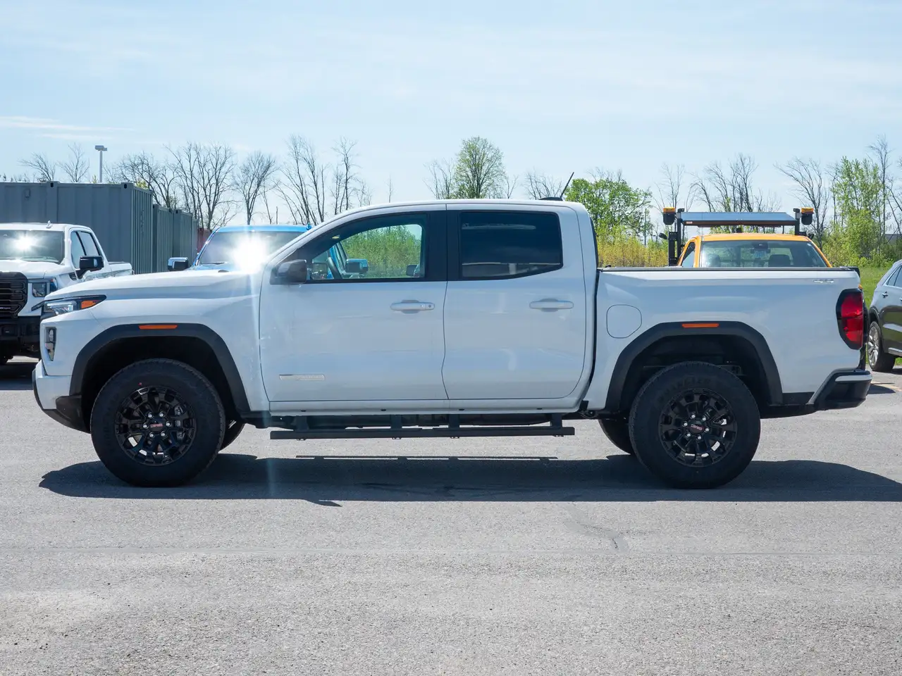 GMC Canyon снимка GMC Canyon