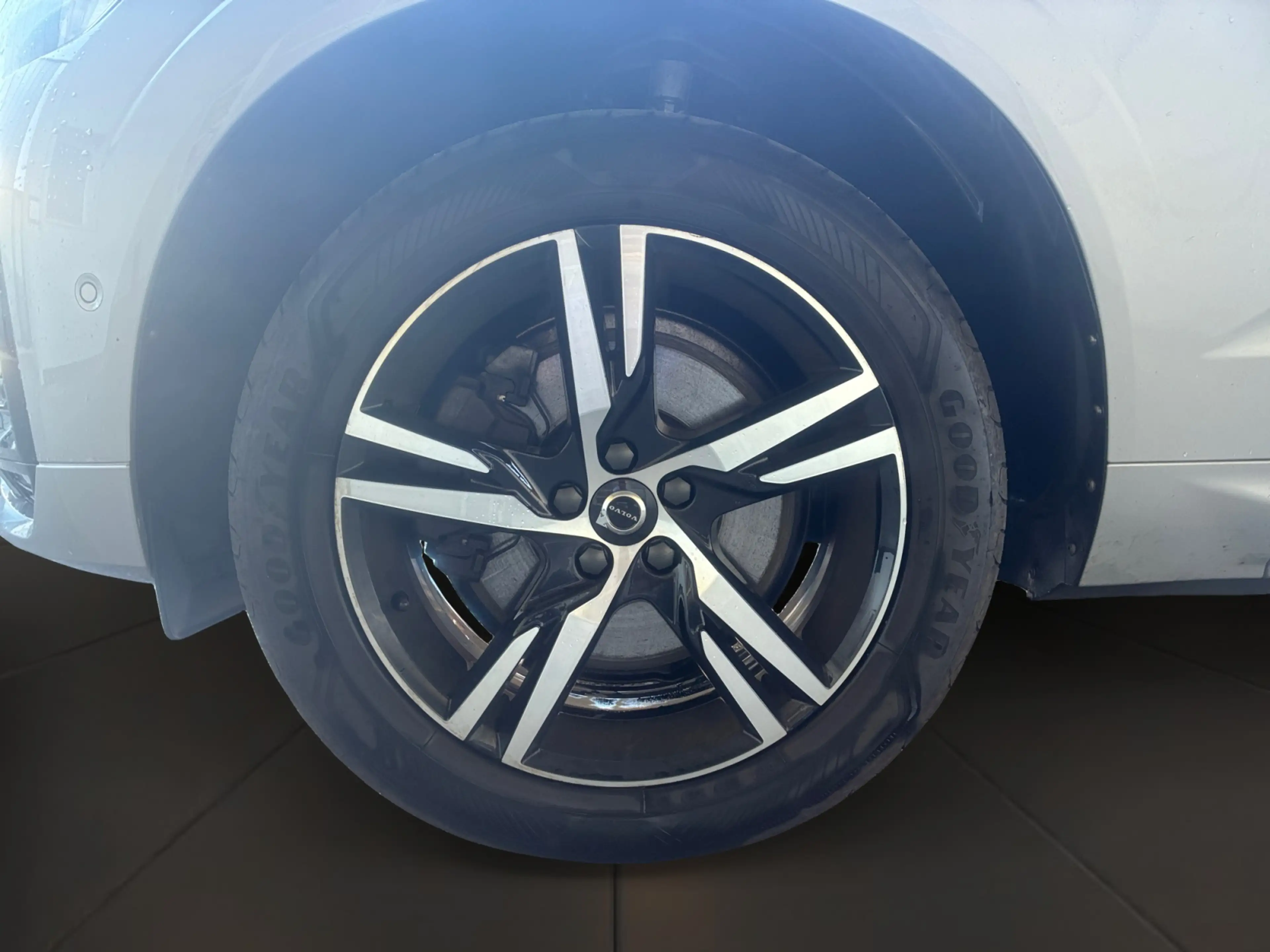 Volvo XC60 XC60 T6 AWD RECH R-D — photo 9