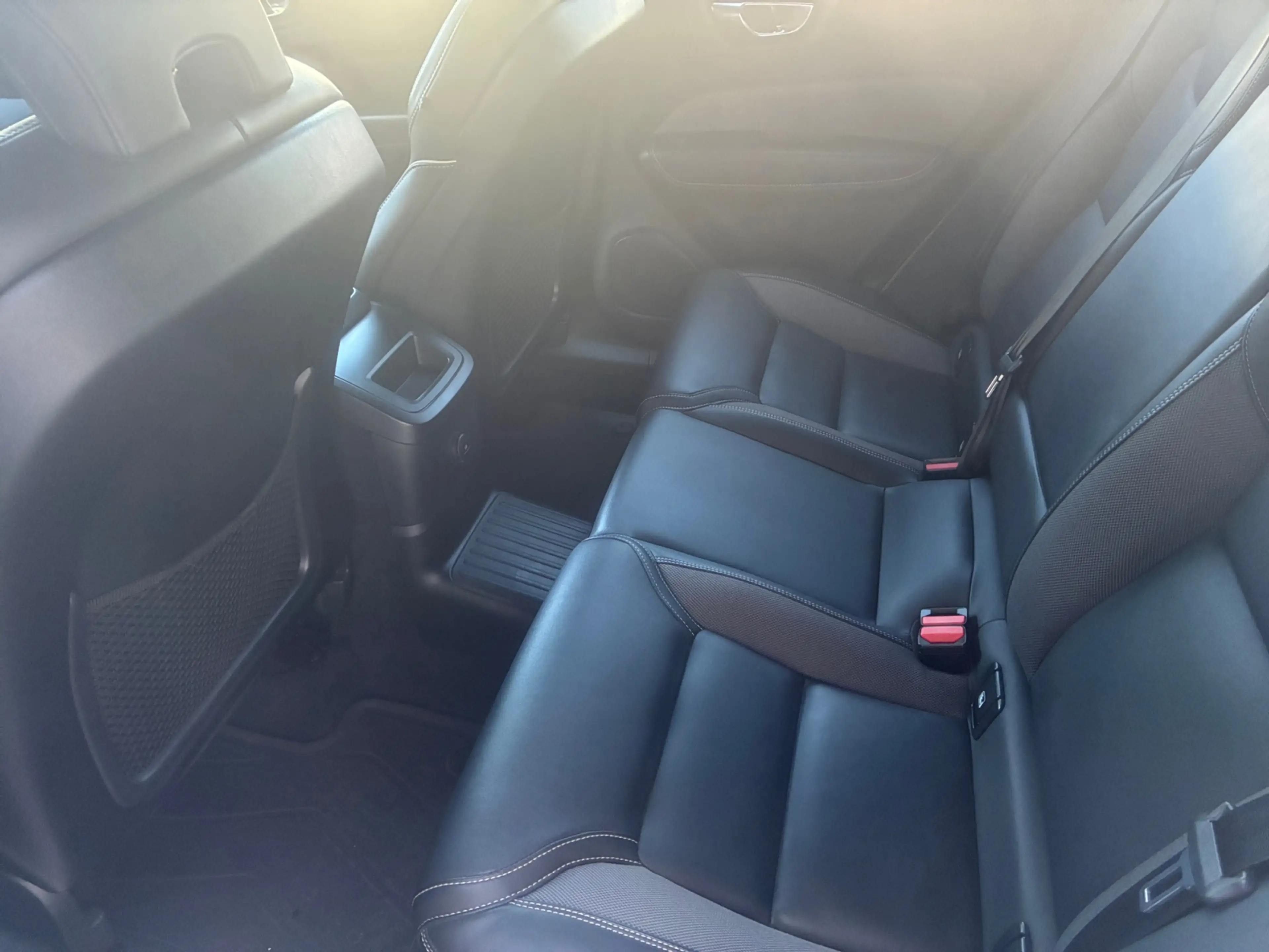 Volvo XC60 XC60 T6 AWD RECH R-D — photo 14