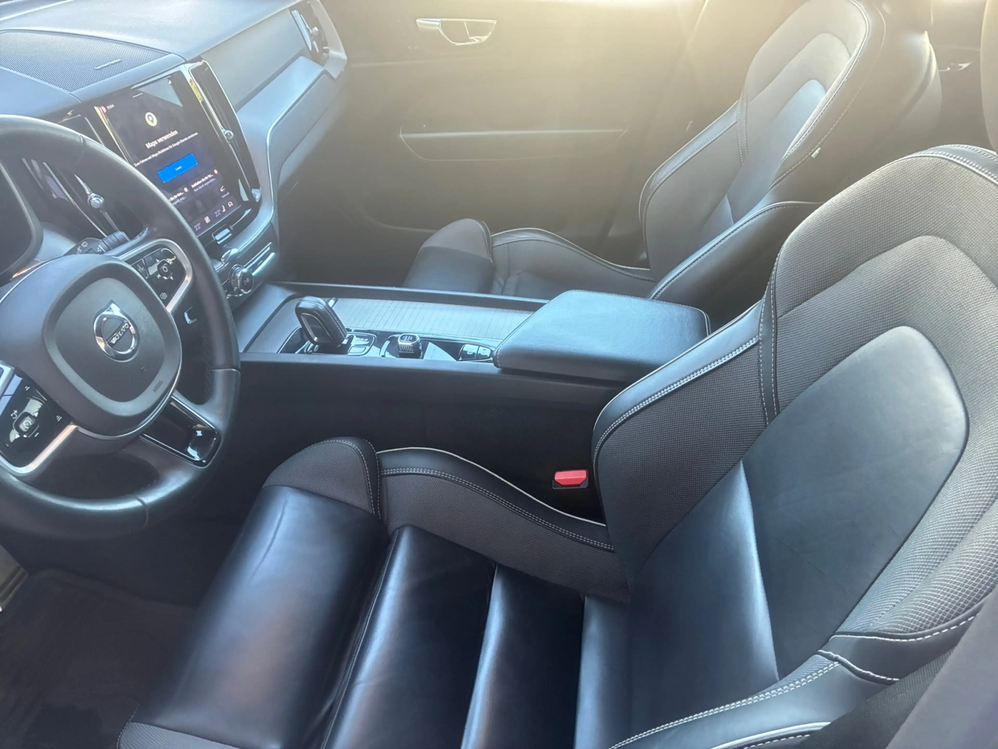 Volvo XC60 XC60 T6 AWD RECH R-D — photo 10