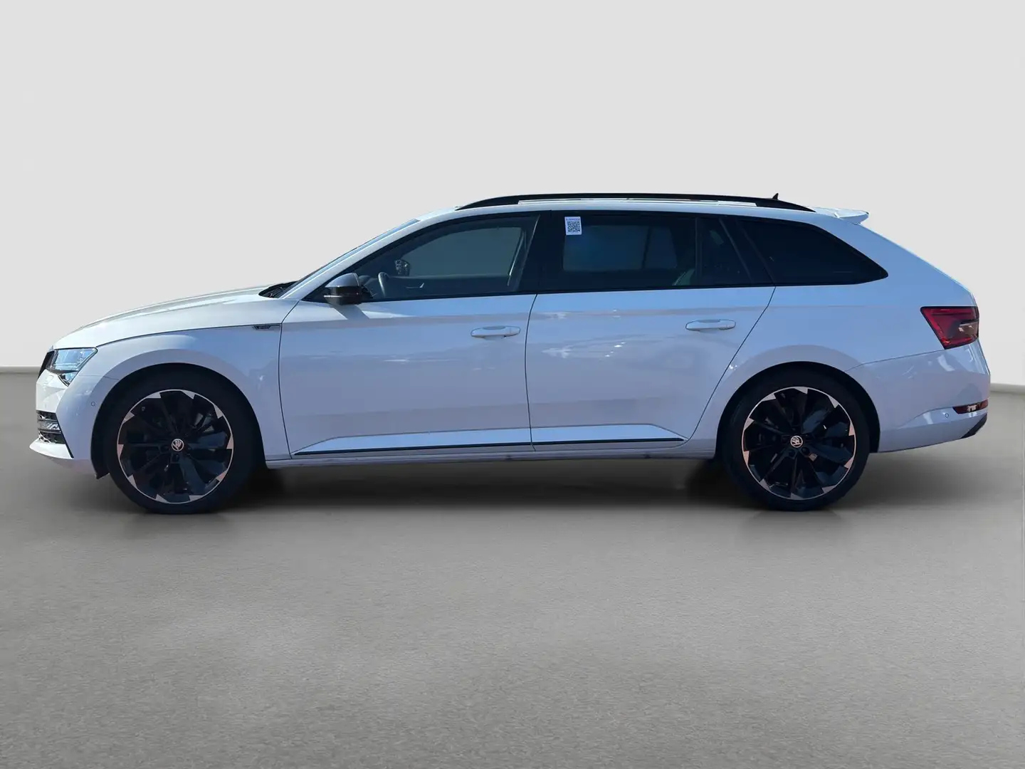 Skoda Superb Combi 1.4 iV SPORTLINE PANO AHK 360CAM 19Z Weiß - 2