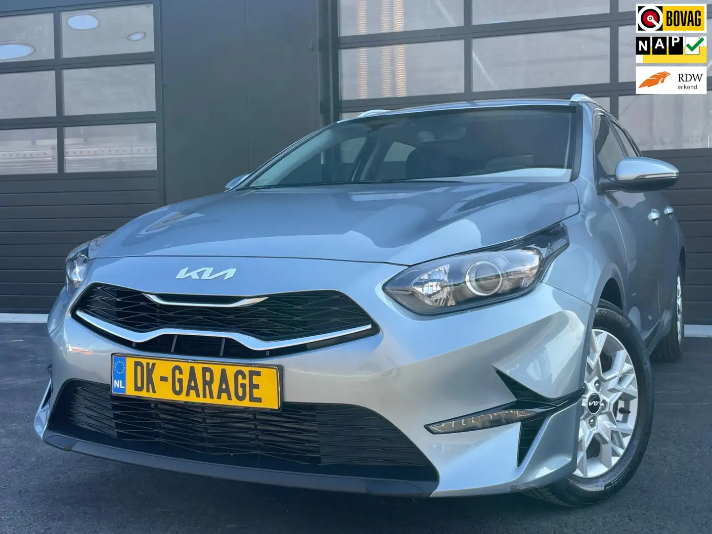 Kia Ceed SW / cee'd SW Sportswagon 1.0 T-GDi DynamicPlusLine 120PK|LEDER| Grijs - 1