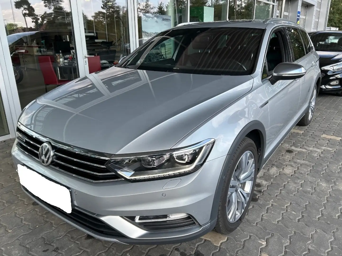 Volkswagen Passat Variant Passat Variant 2.0 TSI BlueMotion DSG Comfortline Silber - 1