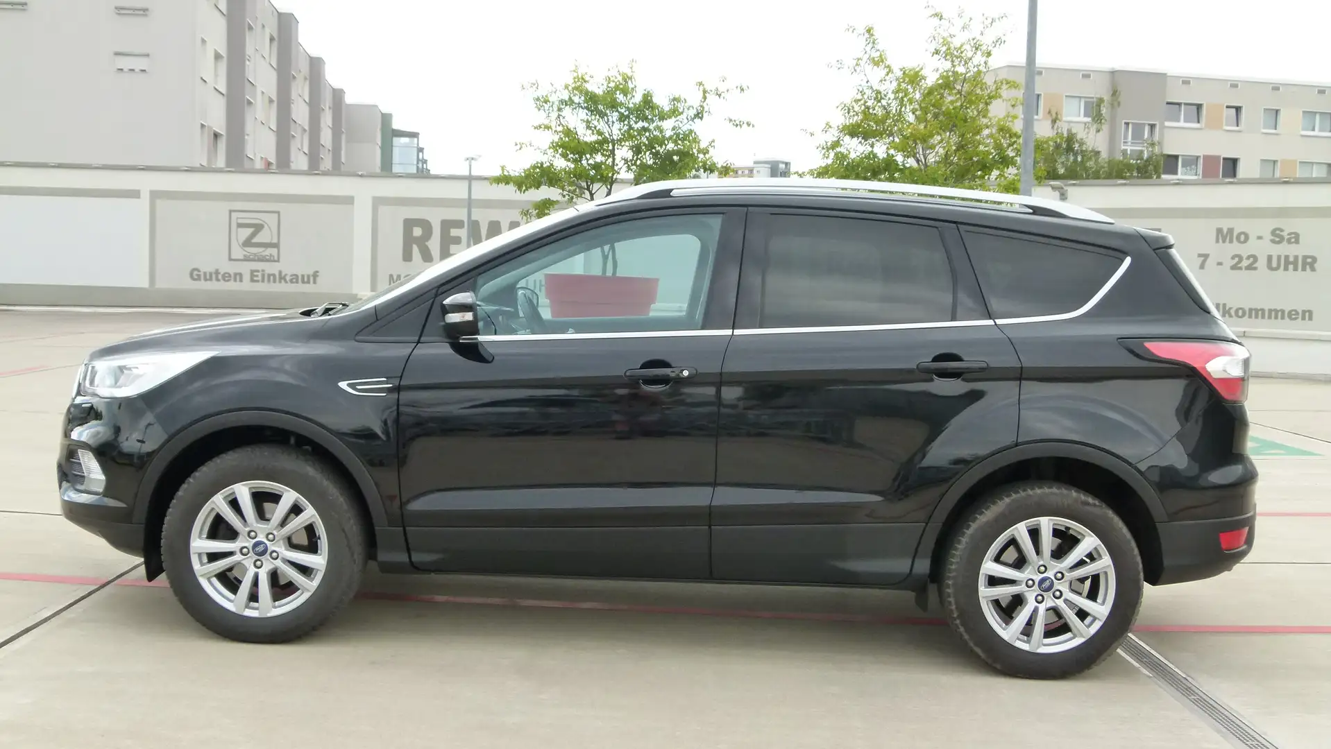 Ford Kuga 1,5 EcoBoost Cool&Connect,Klima, Sitzhzg, Top! Schwarz - 2