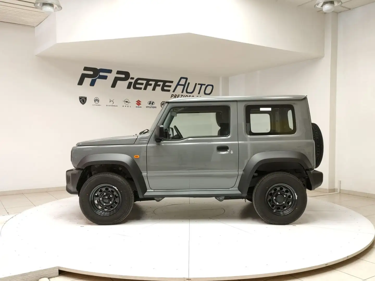 Suzuki Jimny 1.5 5MT PRO (N1) Szürke - 2