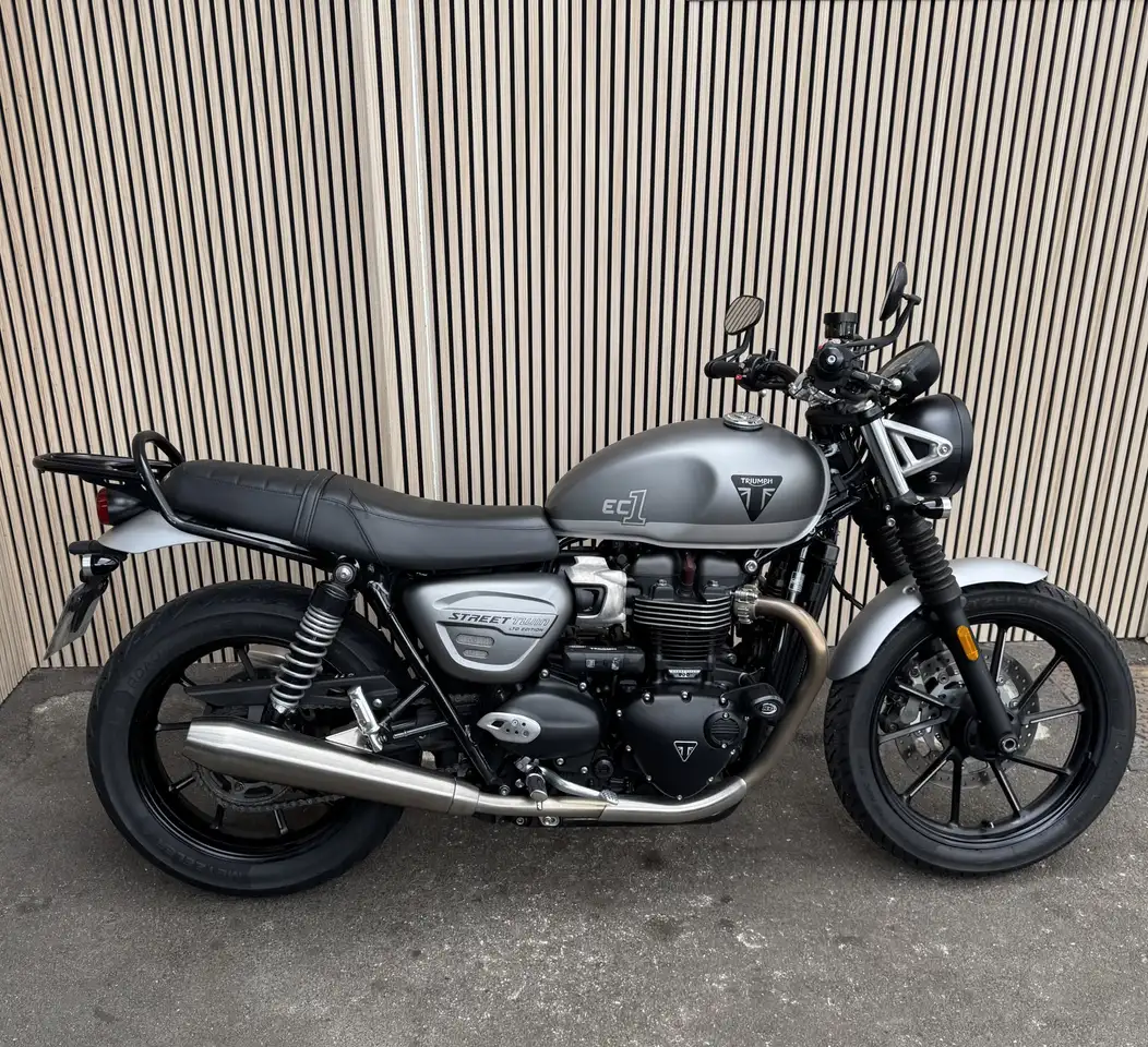 Triumph Street Twin