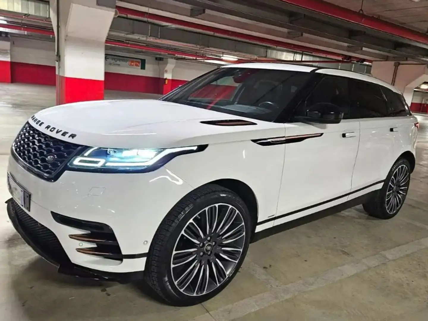 Land Rover Range Rover Velar 2.0 i4 R-Dynamic SE Bianco - 1