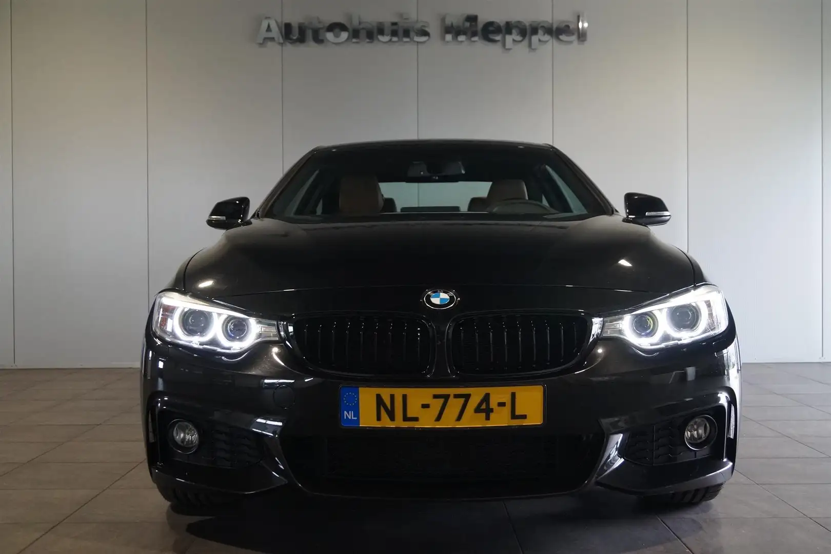 BMW 420 420i Coupe M-Pakket | Automaat | Leder | Stoelverw Zwart - 2