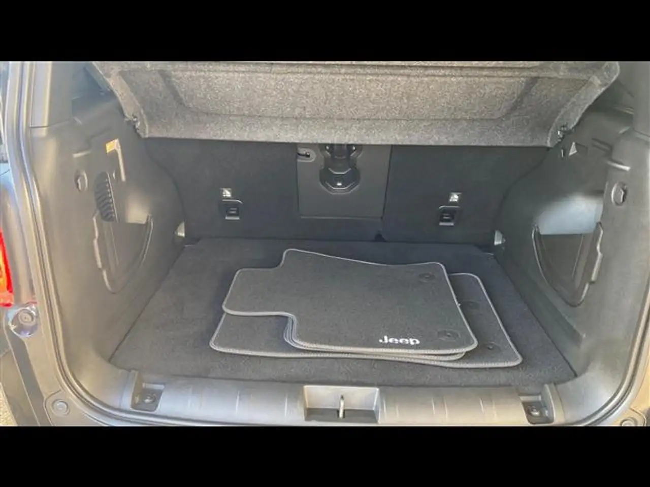 Jeep Renegade 1.0 T3 Limited 2WD, миниатюра 9