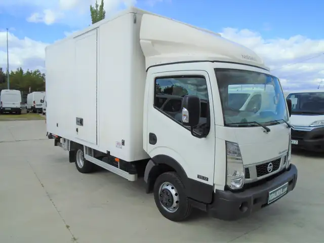 Nissan Cabstar 35.12/3 Cabina Abatible Comfort