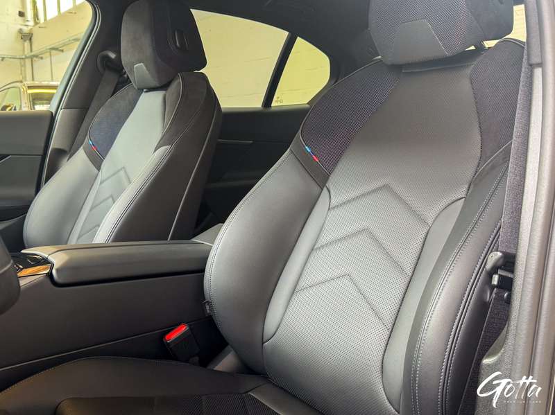 Photo du véhicule BMW 530