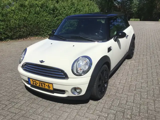 MINI Cooper 1.6 COOPER CHILI