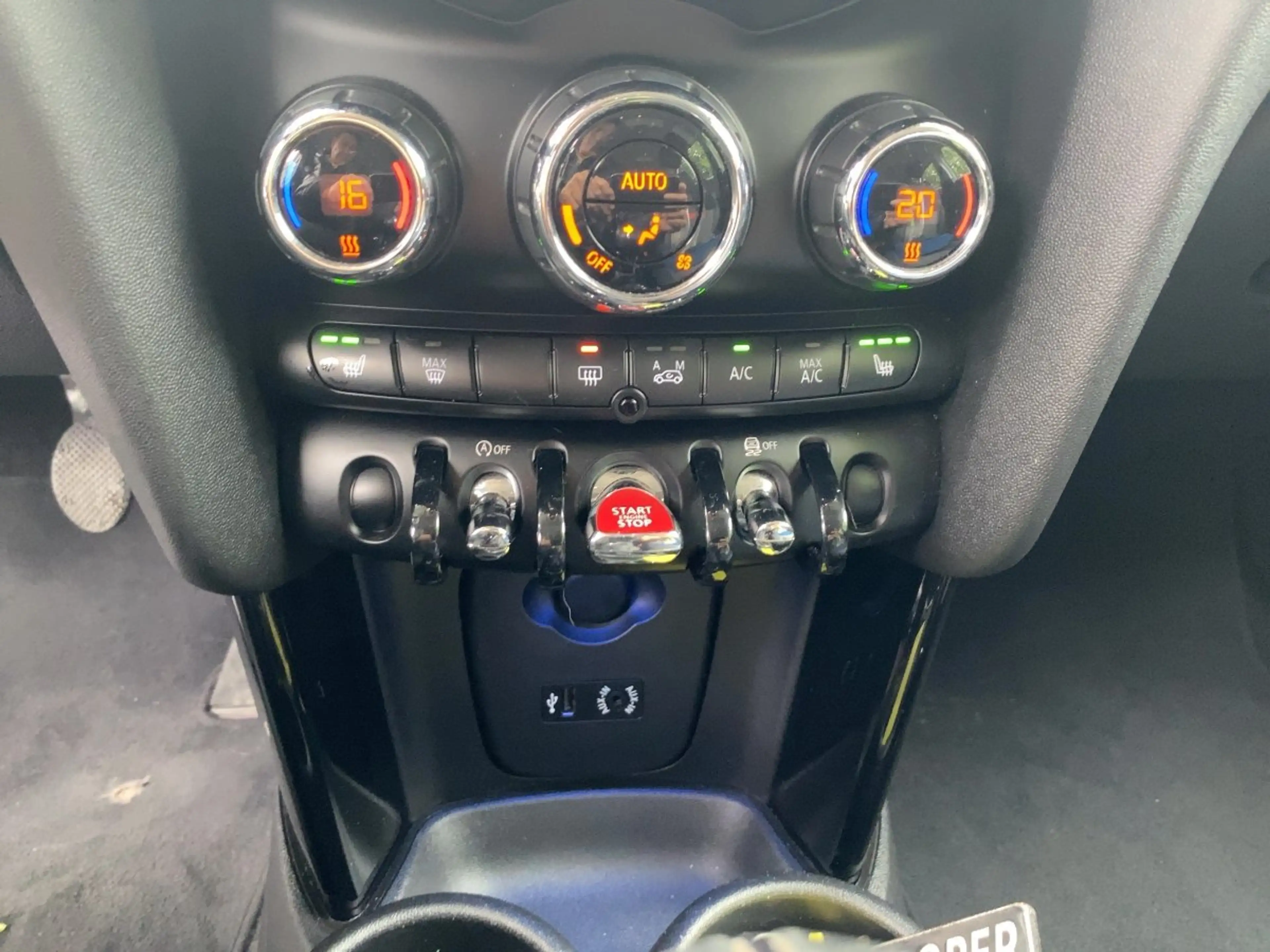MINI Cooper 1.5 guter gebrauchter Kompaktwagen — photo 17