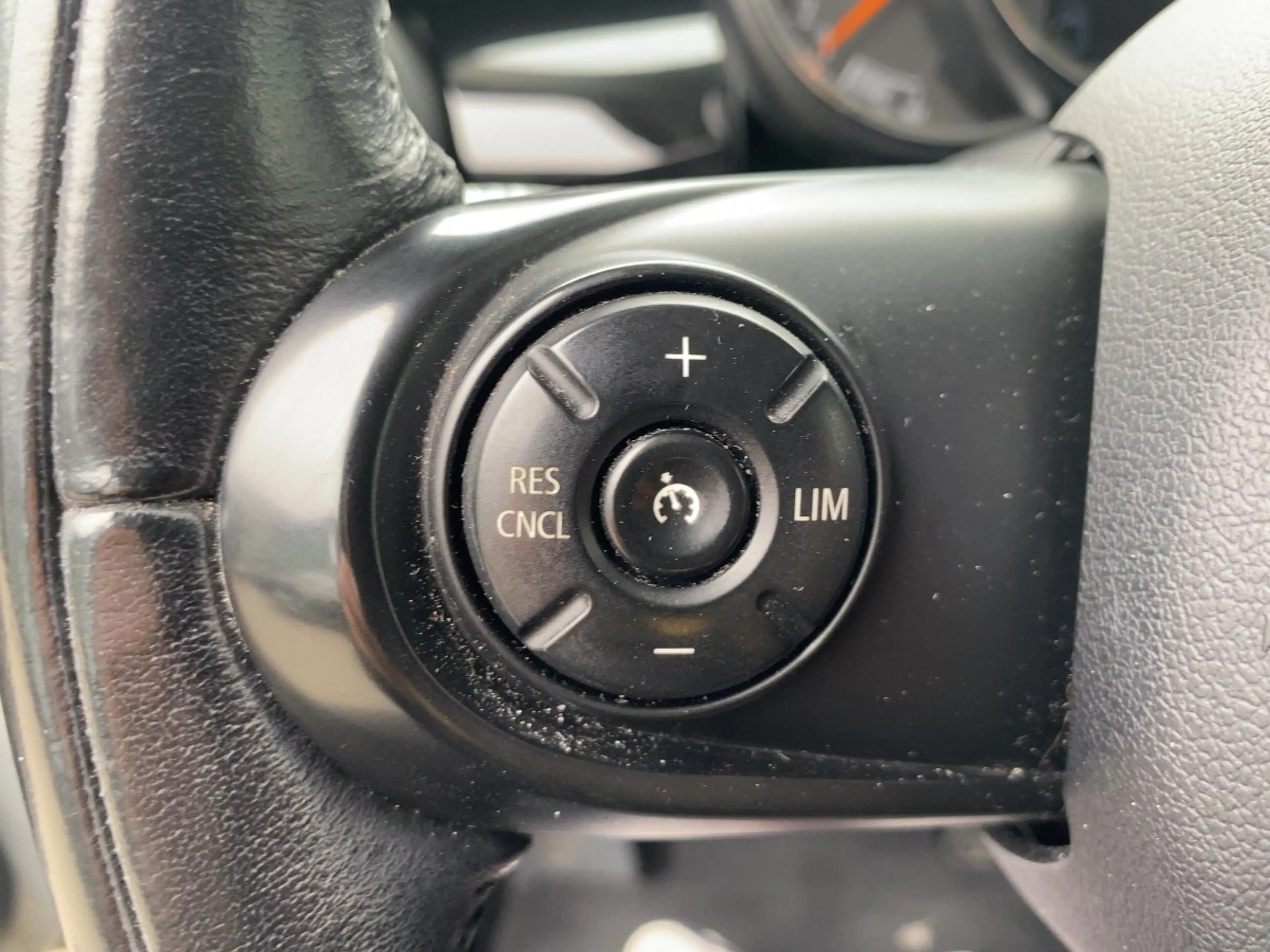MINI Cooper 1.5 guter gebrauchter Kompaktwagen — photo 22