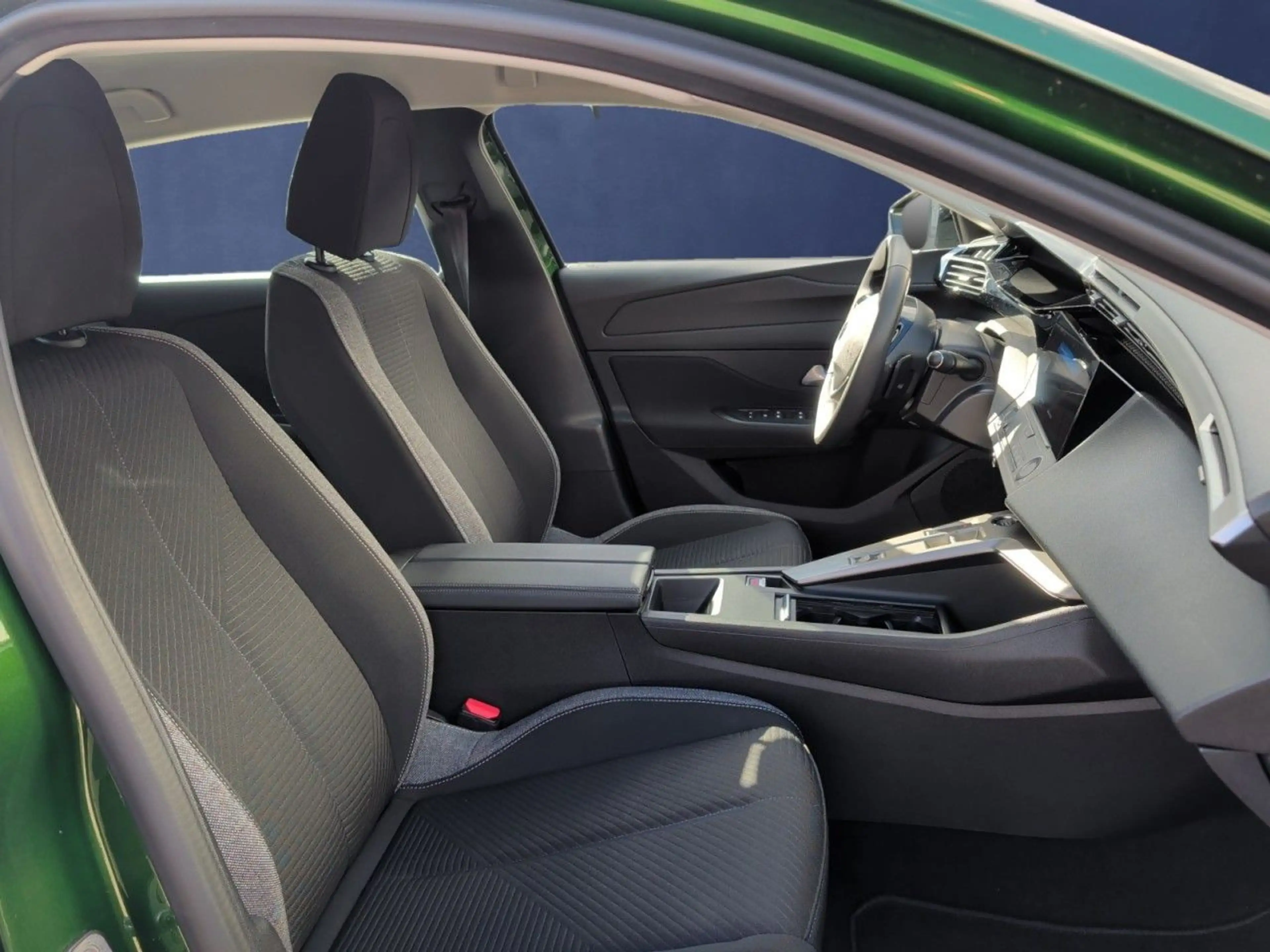 Peugeot 308 ActivePack PureTech 130 Autom.+LED+Sitzheiz — photo 12