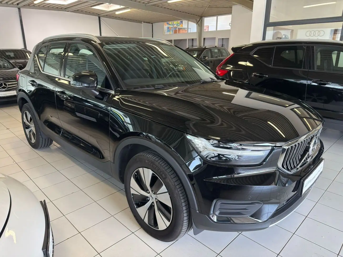 Volvo XC40 T4 Inscription Expression Plug-In/kamera Schwarz - 2