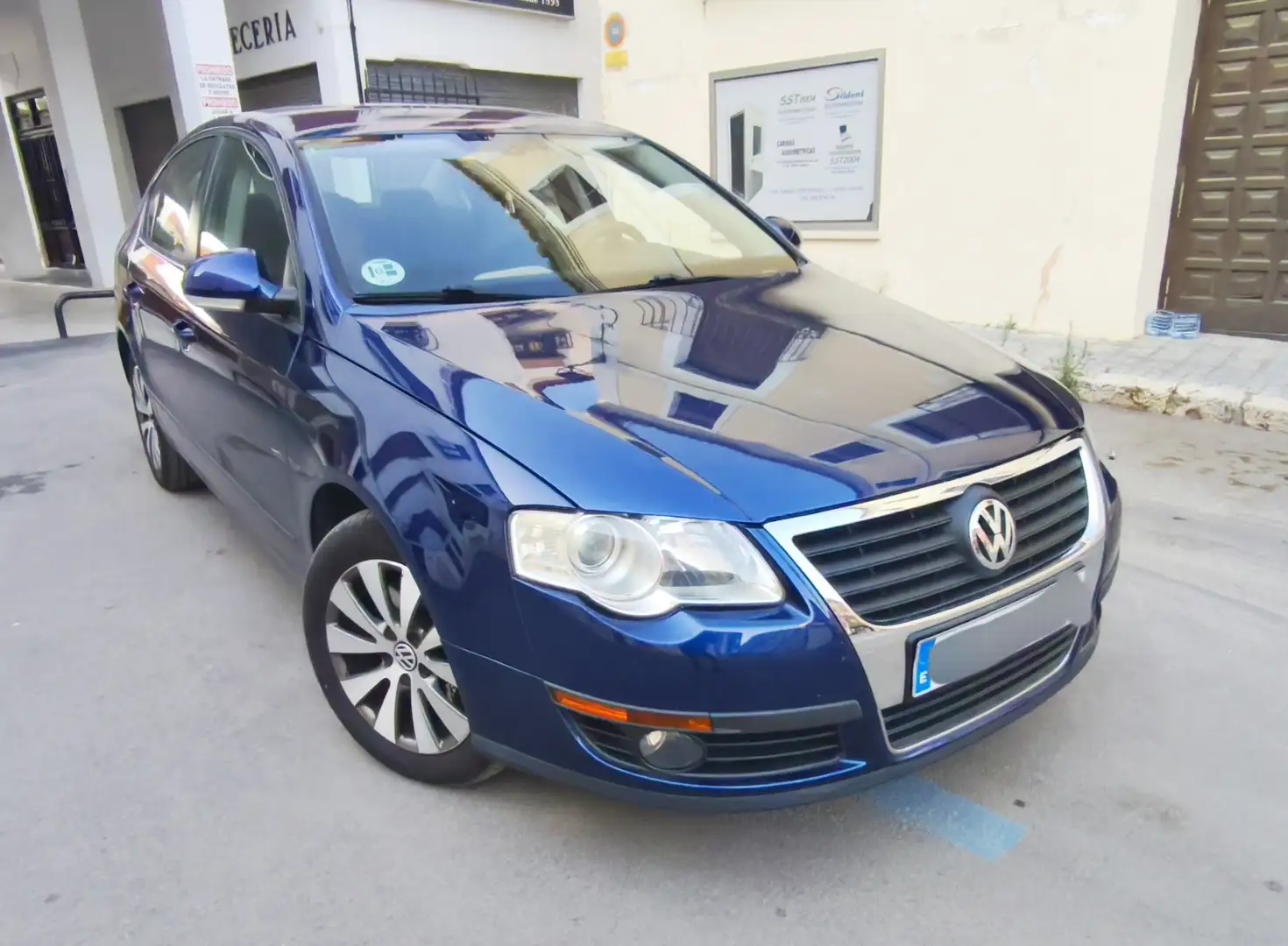 Volkswagen Passat 2.0TDI Highline BMT - 2