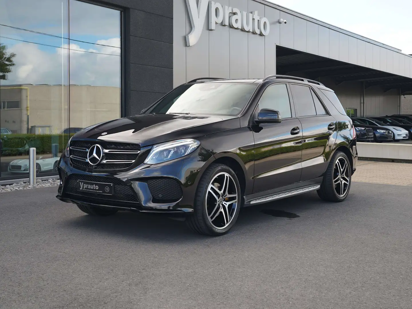 Mercedes-Benz GLE 350 d 4Matic 9G-TRONIC AMG Line 21\ Panorama Led DAB Noir - 1